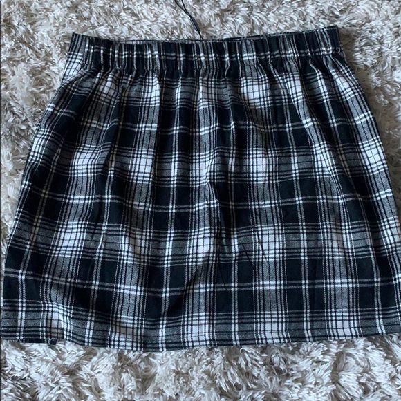 black and white plaid tight mini skirt - Picture 4 of 5